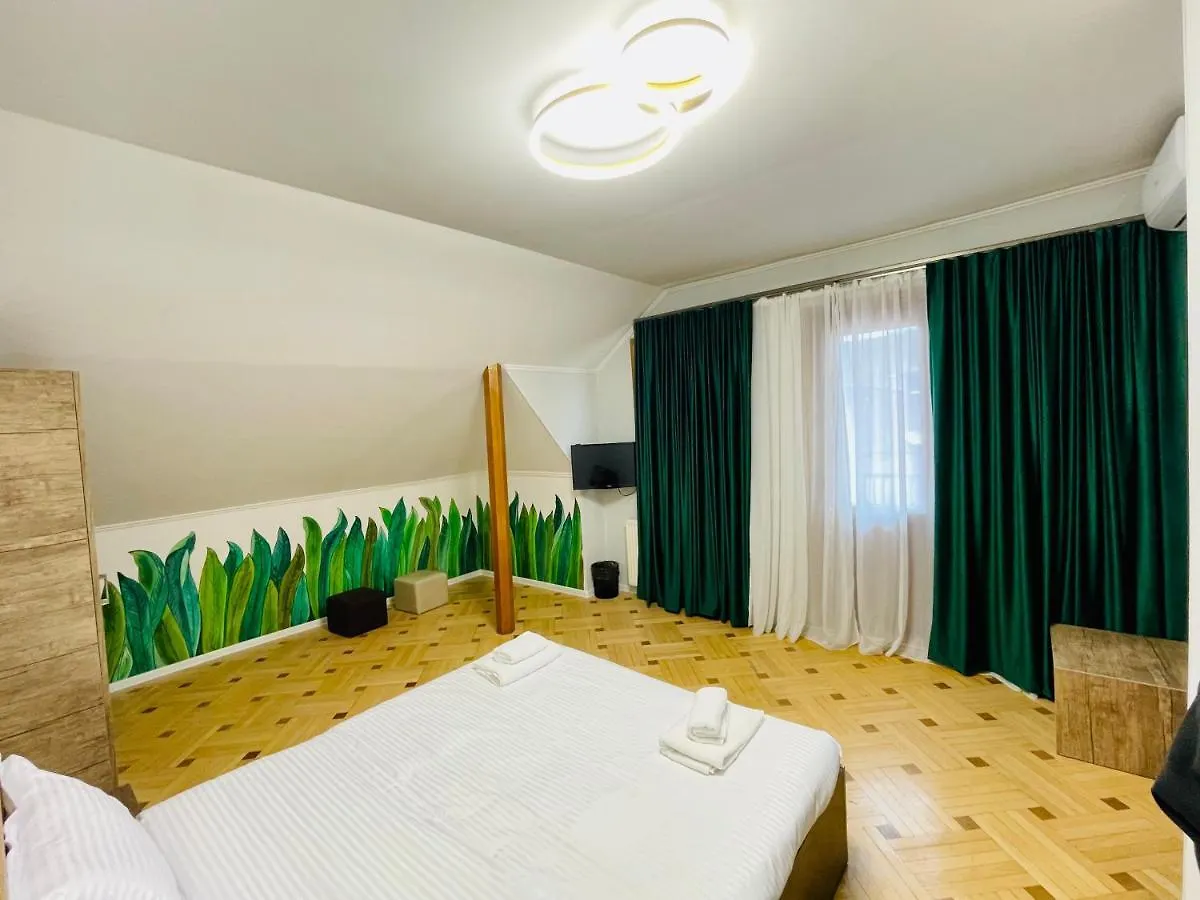 Quality Inn Тбилиси 3*,  Грузия